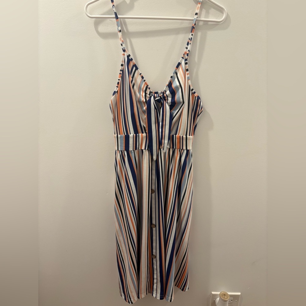 Brand New Striped Keyhole Dress with Adjustable Straps and Pockets (M).